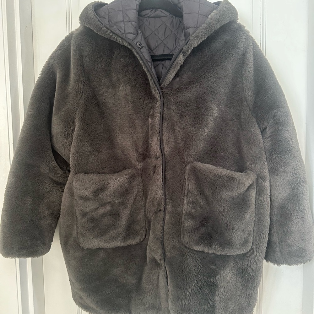 ZARA girl’s Reversible Faux Fur Coat Size 11-12